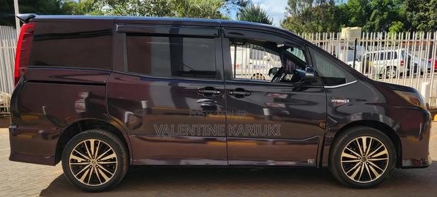 Toyota Noah 2016 Burgundy