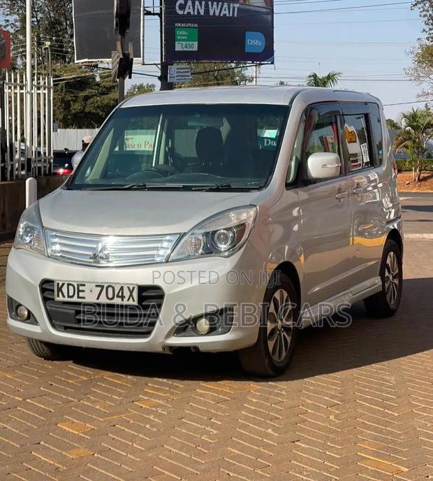 Mitsubishi Delica D:5 2014 Silver