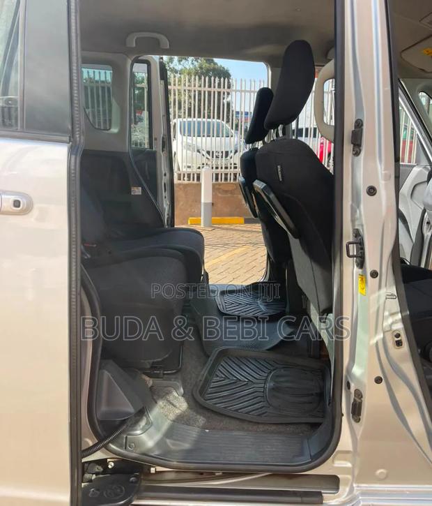 Mitsubishi Delica D:5 2014 Silver