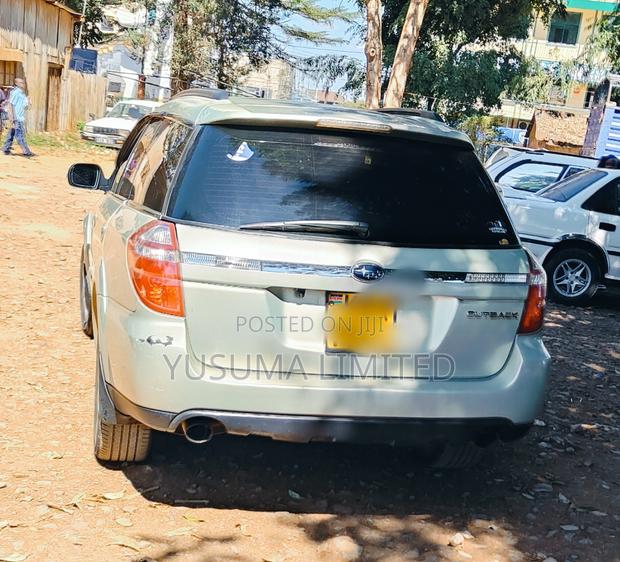 Subaru Outback 2006 Gold