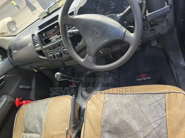 Toyota Hilux 2.5 D-4D SRX 2012 Gray
