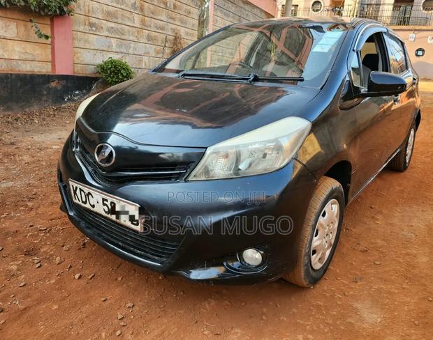 Toyota Vitz 2013 Black