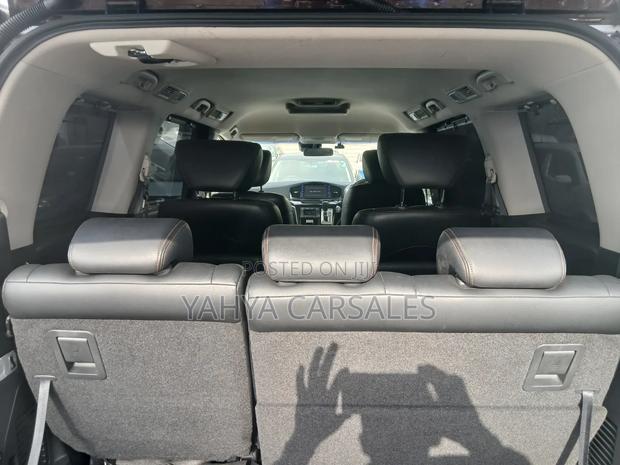 Nissan Elgrand 2019 Brown