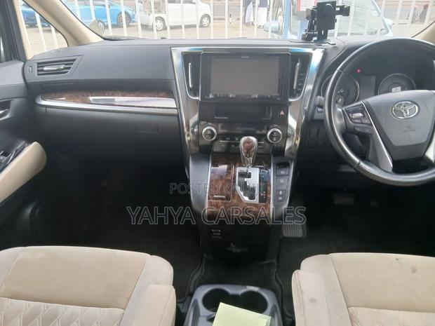 Toyota Alphard 2019 Black