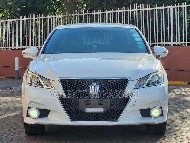 Toyota Crown 2015 Pearl