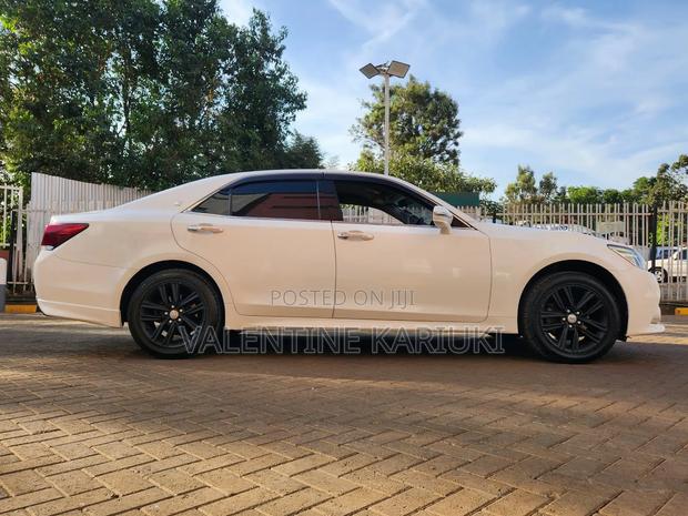 Toyota Crown 2015 Pearl