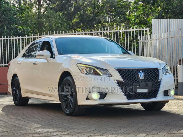 Toyota Crown 2015 Pearl