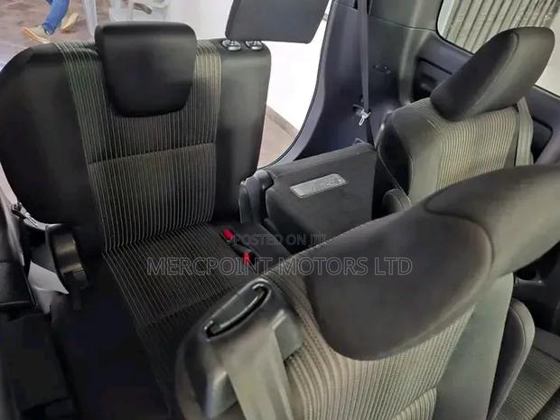 Toyota Noah 2019 White