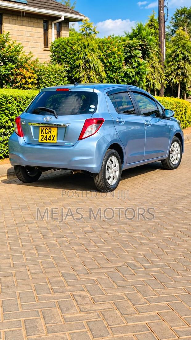 Toyota Vitz 2012 Blue