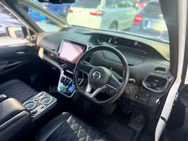 Nissan Serena 2019 Pearl