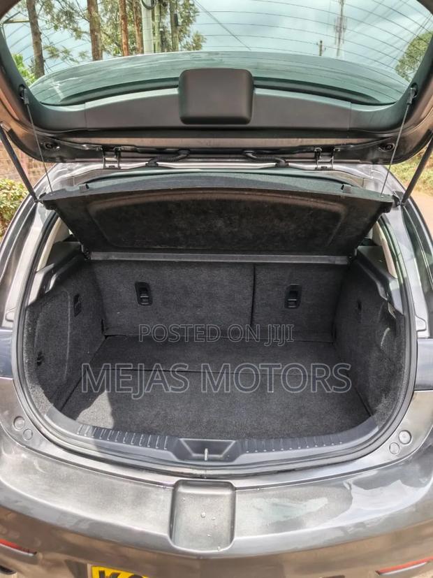 Mazda Axela 2011 Gray