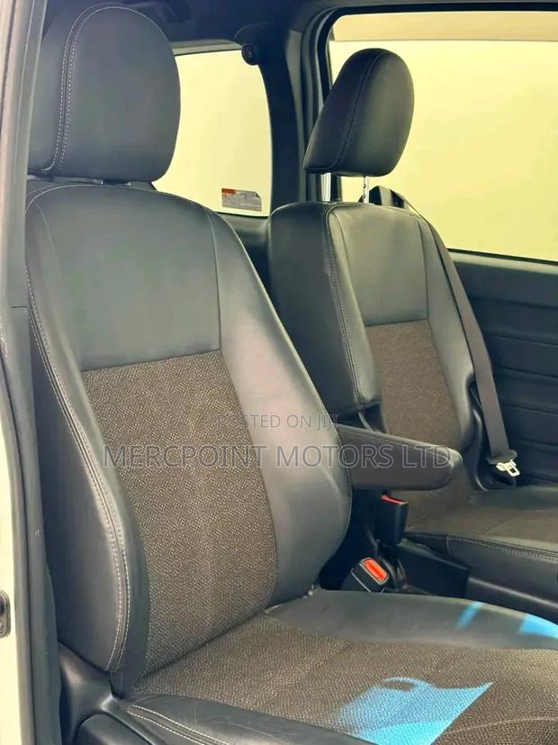 Toyota Spade 1.5 2019 Pearl