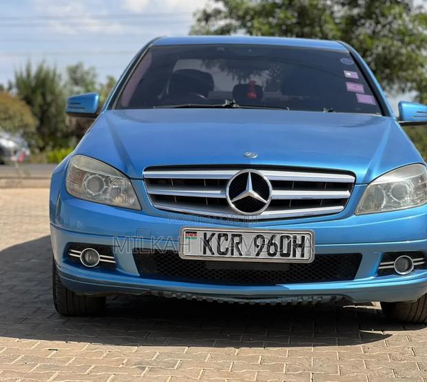 Mercedes-Benz E250 2010 Blue