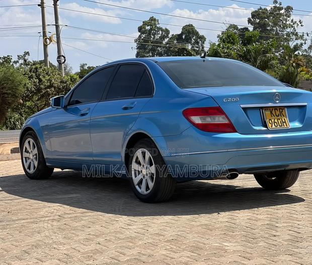Mercedes-Benz E250 2010 Blue