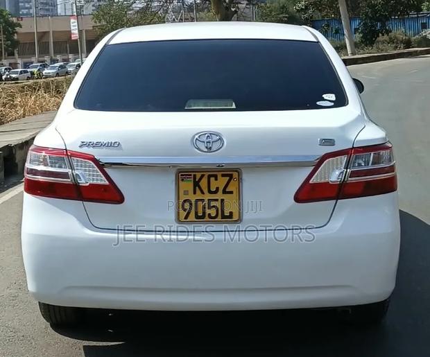 Toyota Premio 2014 Off white