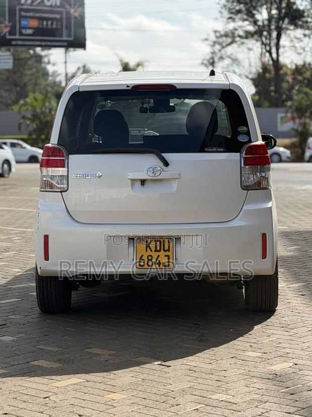 Toyota Spade 2019 White