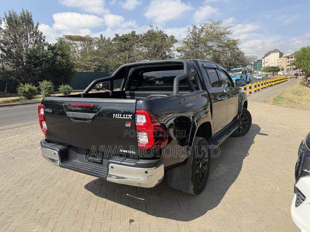 Toyota Hilux Revo Double Cab Deisel 2.4 AWD 2022 Black