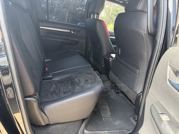 Toyota Hilux Revo Double Cab Deisel 2.4 AWD 2022 Black