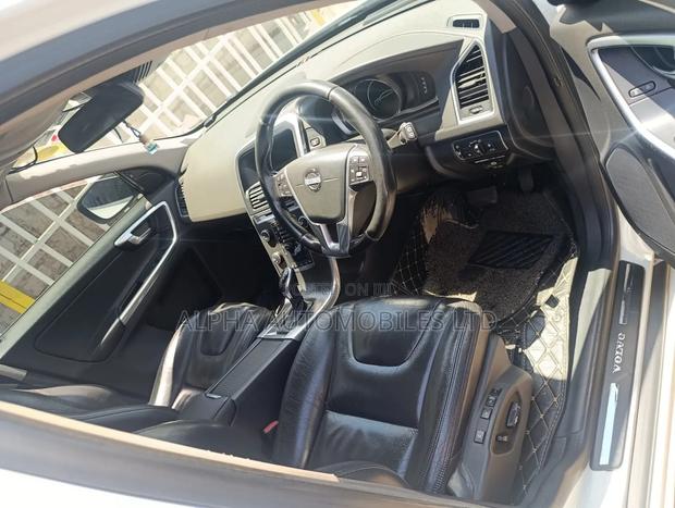 Volvo XC60 2013 White