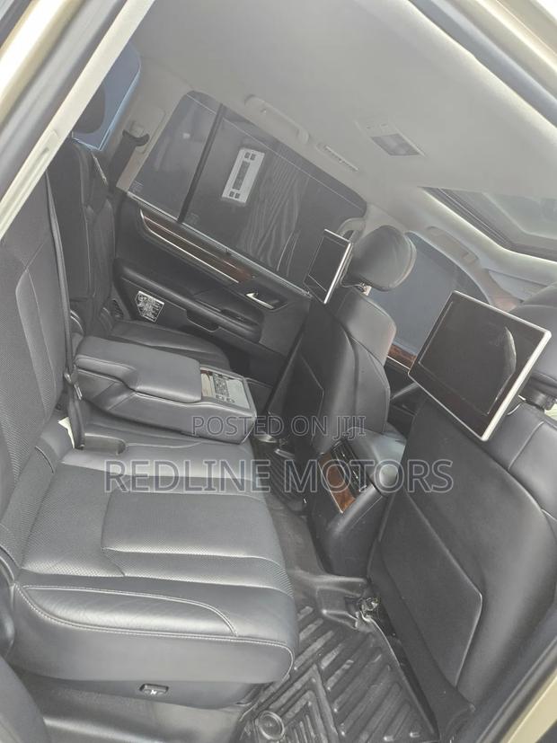 Lexus LX 570 AWD 2020 Gold
