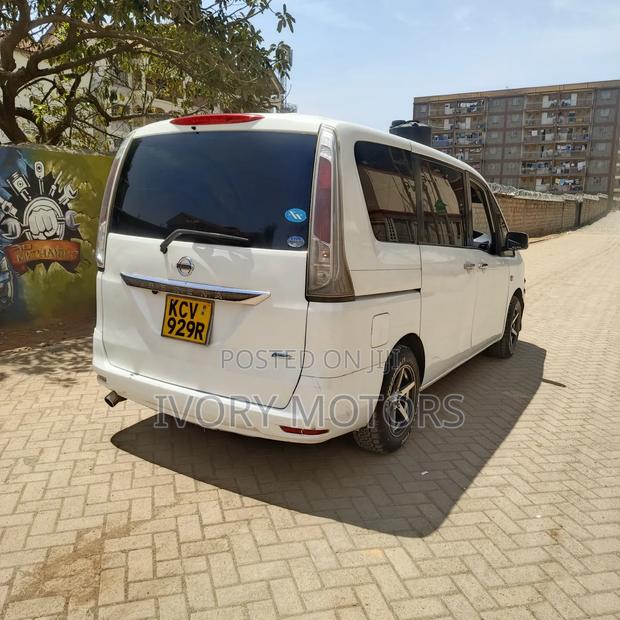 Nissan Serena 2012 White