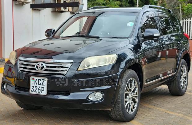 Toyota Vanguard 2013 Black