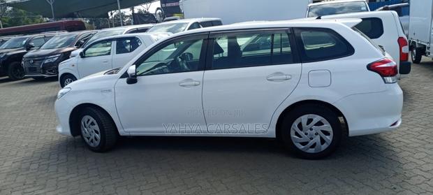 Toyota Corolla Fielder 1.5 Hybrid FWD 2018 White