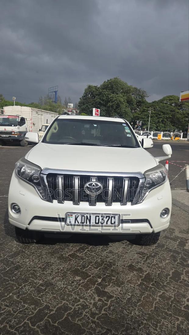 Toyota Land Cruiser Prado 2016 White