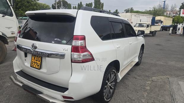 Toyota Land Cruiser Prado 2016 White
