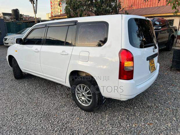 Toyota Probox 2009 White