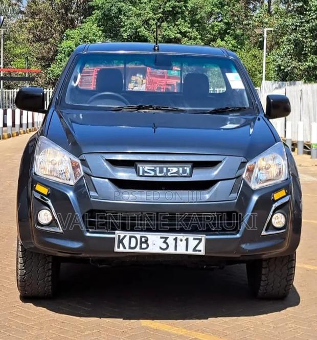 Isuzu D-MAX 2021 Green