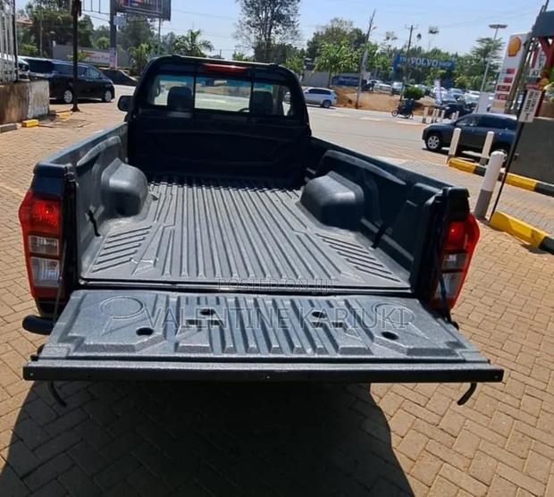 Isuzu D-MAX 2021 Green