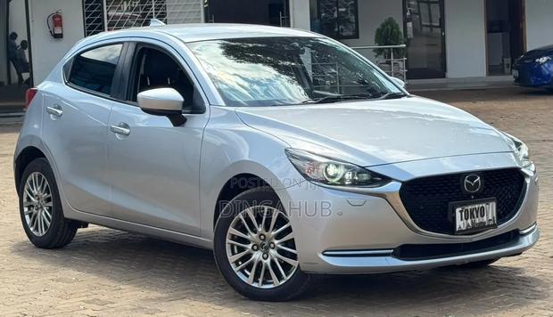 Mazda 2 2019 Silver