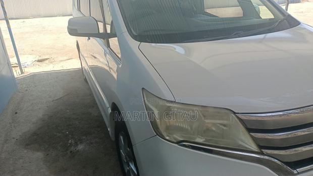 Nissan Serena 2012 White