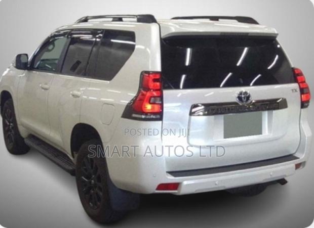 Toyota Land Cruiser Prado 2021 White