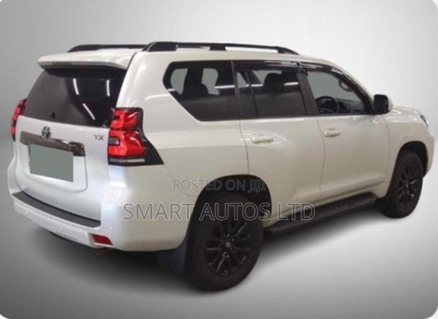Toyota Land Cruiser Prado 2021 White