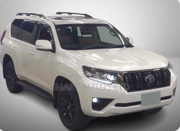 Toyota Land Cruiser Prado 2021 White