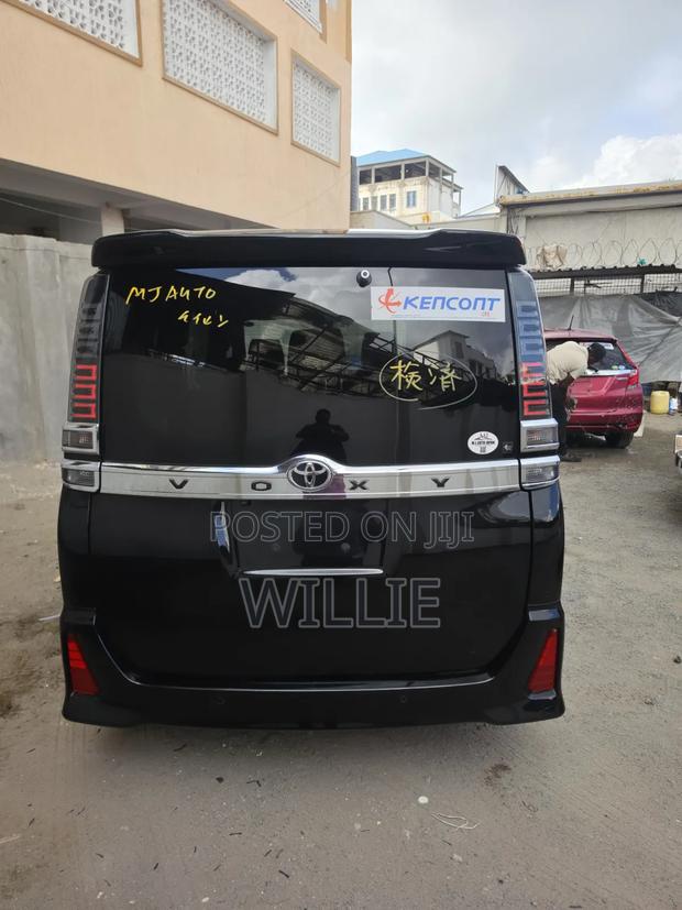 Toyota Voxy 2019 Black