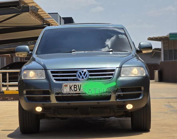 Volkswagen Touareg 2006 Gray