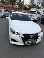 Toyota Crown 2018 White for sale