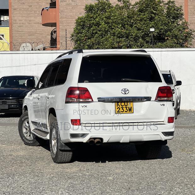 Toyota Land Cruiser 4.6 V8 VX-R 2012 White