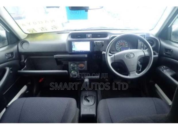 Toyota Probox 1.5 Hybrid DX 2021 Pearl