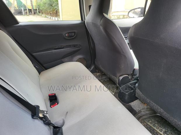 Toyota Vitz 2014 Silver