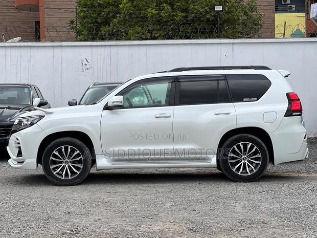 Toyota Land Cruiser Prado 2.7 2021 White