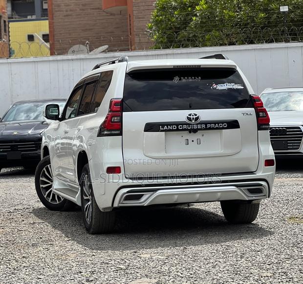 Toyota Land Cruiser Prado 2.7 2021 White