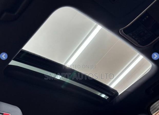 Toyota Land Cruiser LC300 2023 Off white