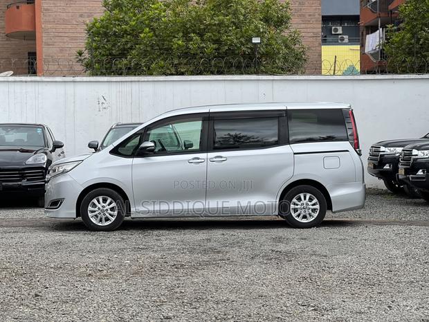 Toyota Voxy Hybrid V 2WD 7-Seater 2020 Silver