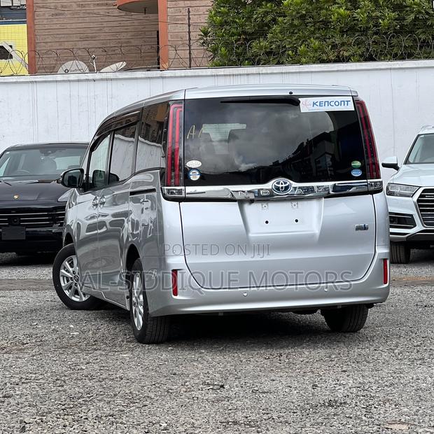 Toyota Voxy Hybrid V 2WD 7-Seater 2020 Silver