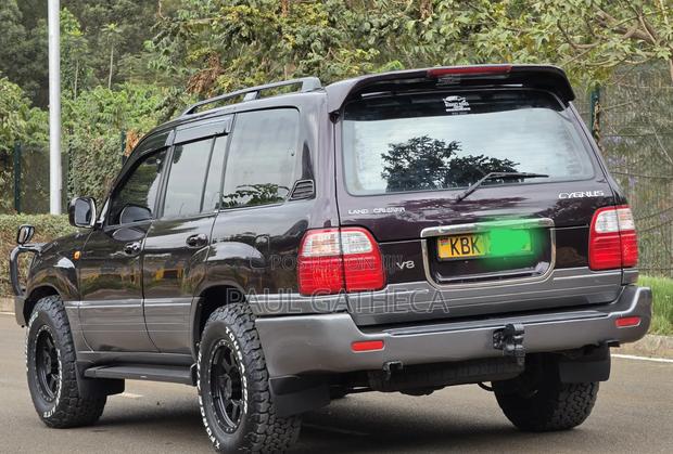 Toyota Land Cruiser Prado 2005 Maroon
