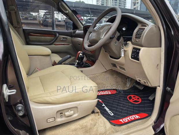 Toyota Land Cruiser Prado 2005 Maroon